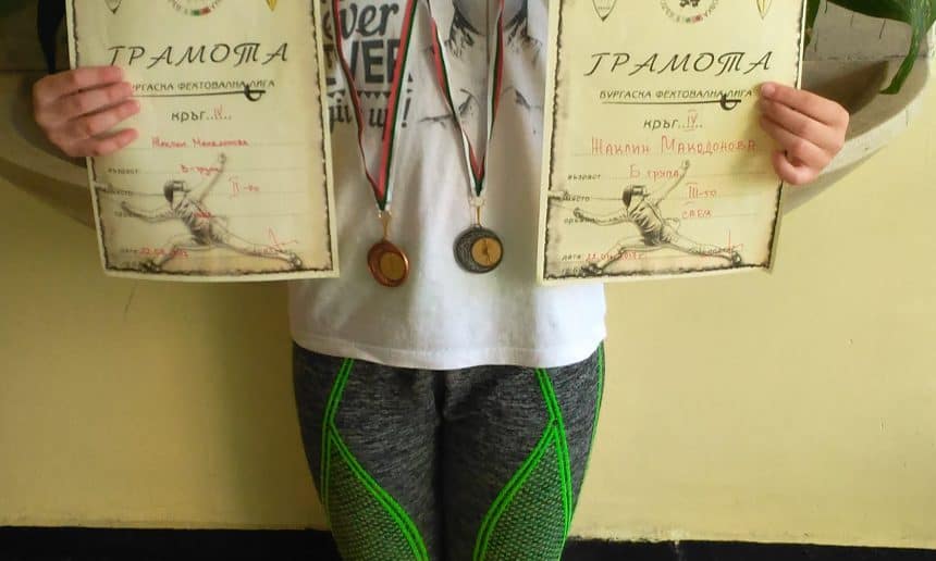Наша ученичка с бронзов медал по фехтовка